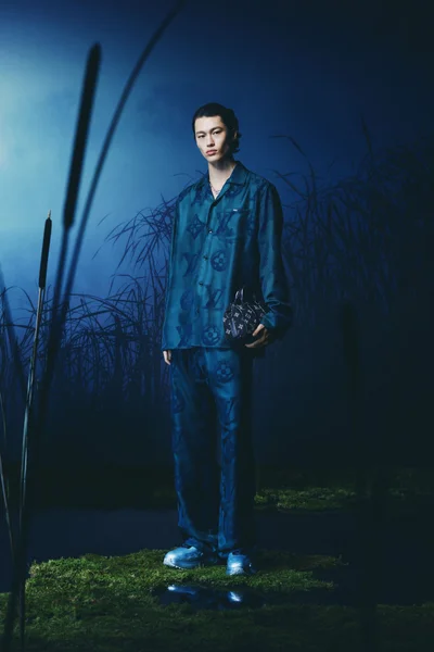 Look 25